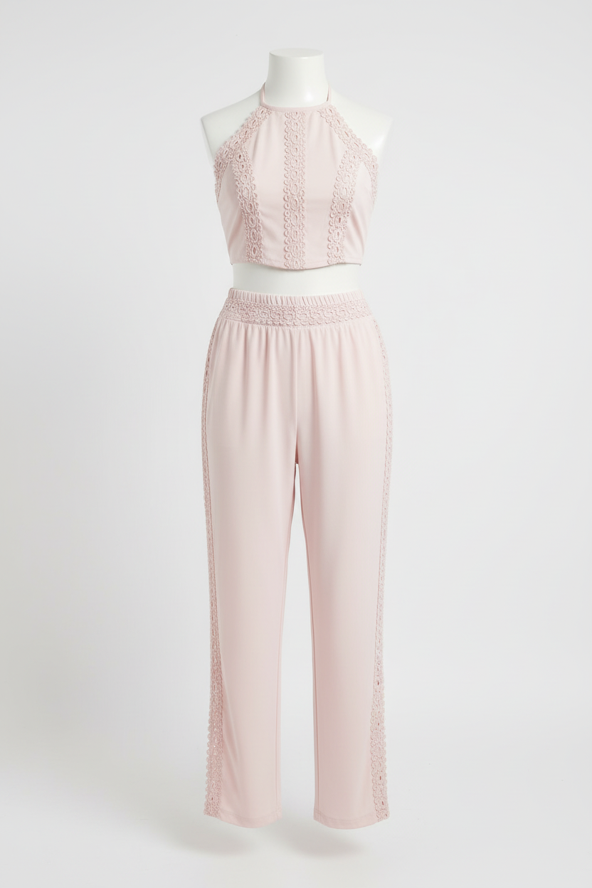 Conjunto de Dos Piezas con Detalles de Bordado Calado