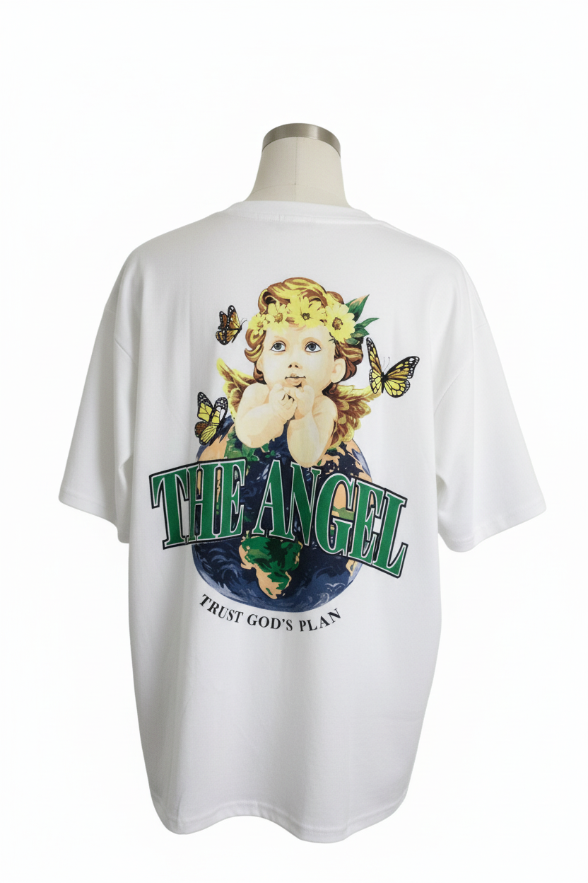 Playera The Angel - vista trasera con ángel y mariposas